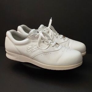 NIB SAS 'FREE TIME' Walking Shoes / SIZE: 9N / #004